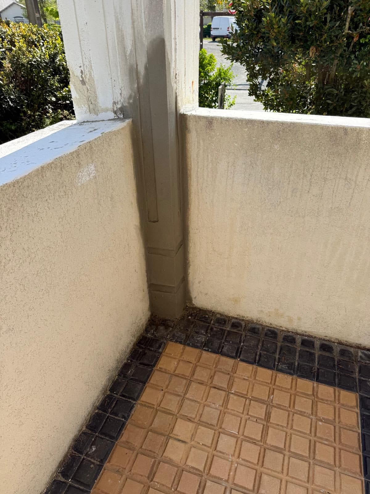 Fissures de façade : causes, risques et solutions